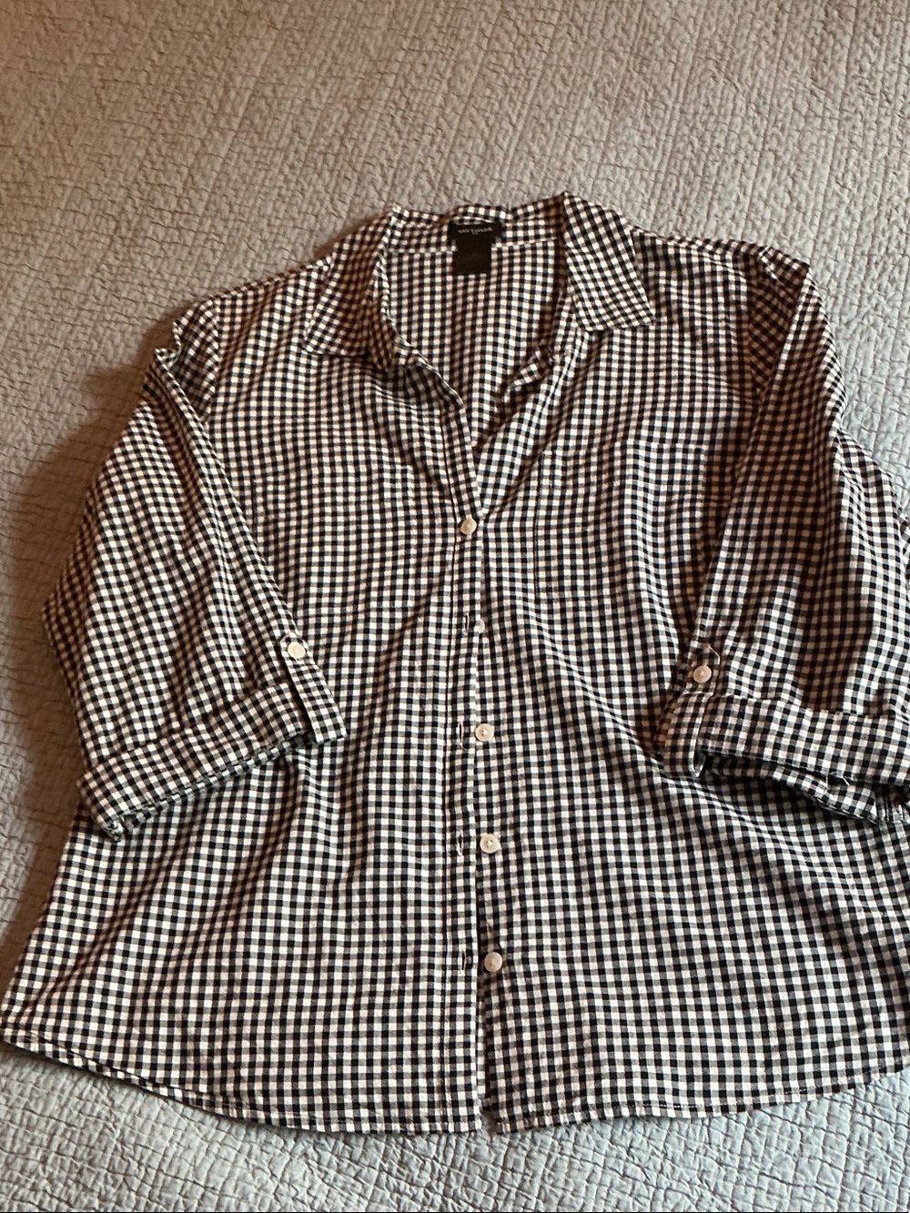 Ann Taylor 100% Cotton Black and White Gingham Button-Down Shirt
